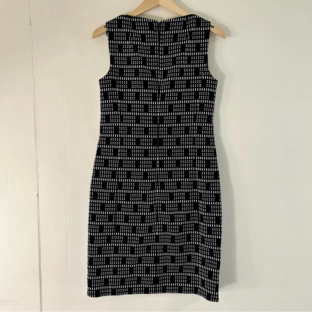 AKRIS Punto‎ Lace Jacquard Sheath Dress in Black sz 6